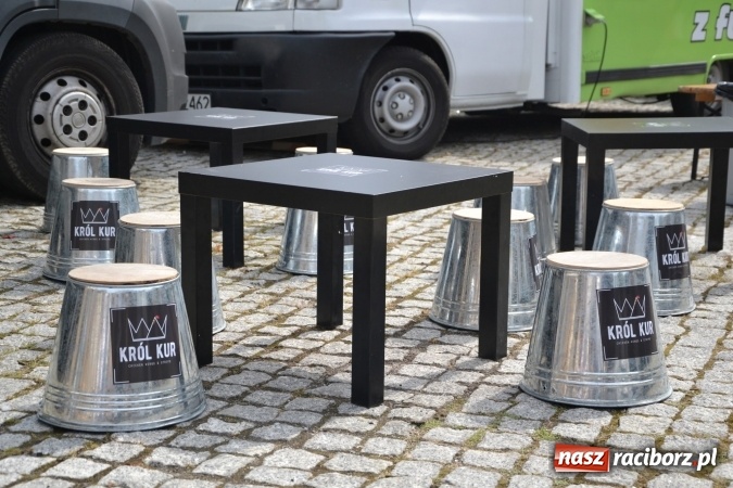 Zdjęcie w galerii na portalu naszraciborz.pl: Około siedem tysięcy osób stołowało się w sobotę na zamku wiadomości z regionu