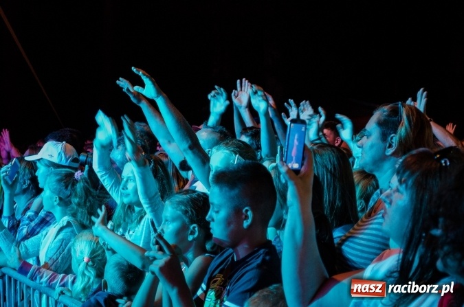 Zdjęcie w galerii na portalu naszraciborz.pl: DODA na finał Dnia Energetyka w AquaBraxie  wiadomości z regionu