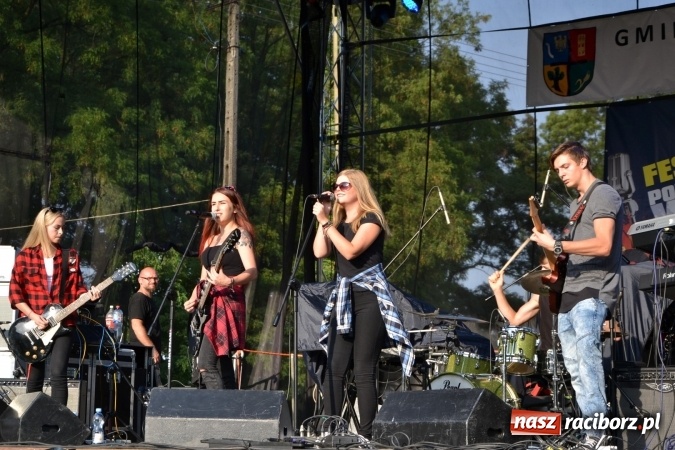 Zdjęcie w galerii na portalu naszraciborz.pl: Mocne muzyczne pożegnanie wakacji w Tworkowie. Zagrał TABU  wiadomości z regionu