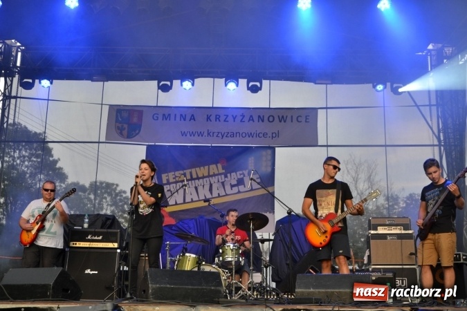 Zdjęcie w galerii na portalu naszraciborz.pl: Mocne muzyczne pożegnanie wakacji w Tworkowie. Zagrał TABU  wiadomości z regionu