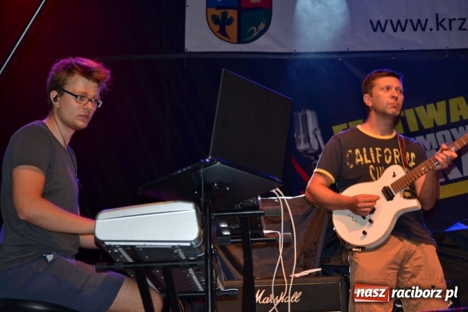 Zdjęcie w galerii na portalu naszraciborz.pl: Mocne muzyczne pożegnanie wakacji w Tworkowie. Zagrał TABU  wiadomości z regionu