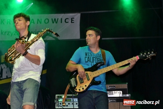 Zdjęcie w galerii na portalu naszraciborz.pl: Mocne muzyczne pożegnanie wakacji w Tworkowie. Zagrał TABU  wiadomości z regionu