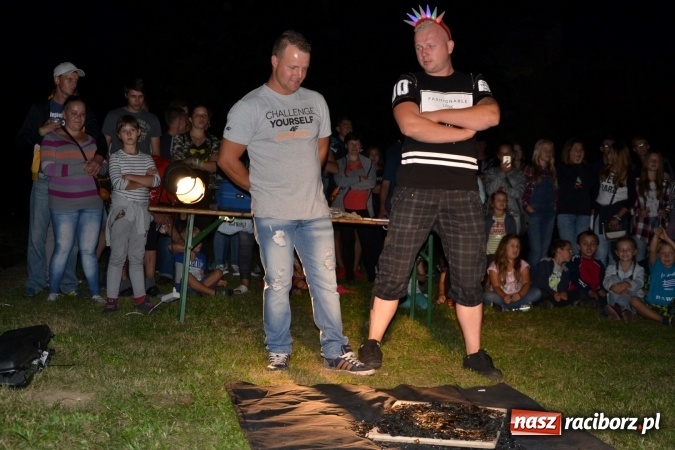 Zdjęcie w galerii na portalu naszraciborz.pl: Mocne muzyczne pożegnanie wakacji w Tworkowie. Zagrał TABU  wiadomości z regionu