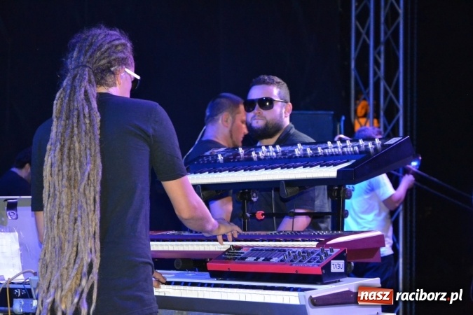 Zdjęcie w galerii na portalu naszraciborz.pl: Mocne muzyczne pożegnanie wakacji w Tworkowie. Zagrał TABU  wiadomości z regionu