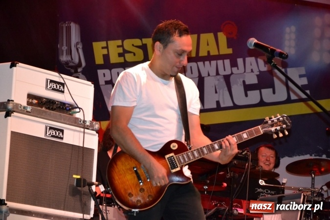 Zdjęcie w galerii na portalu naszraciborz.pl: Mocne muzyczne pożegnanie wakacji w Tworkowie. Zagrał TABU  wiadomości z regionu