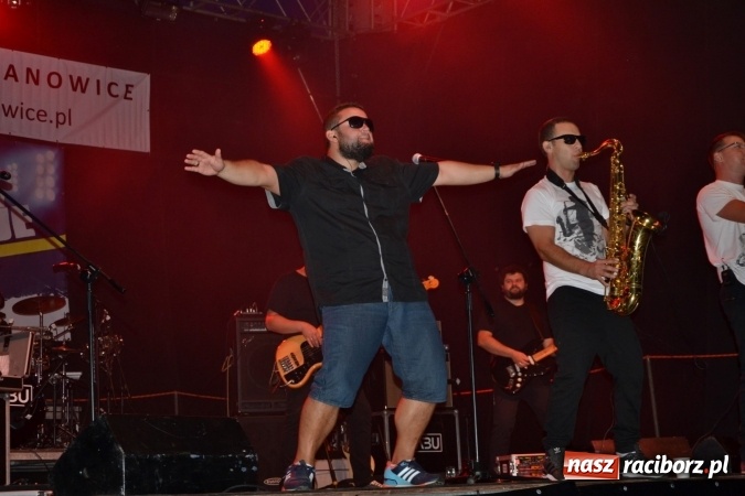 Zdjęcie w galerii na portalu naszraciborz.pl: Mocne muzyczne pożegnanie wakacji w Tworkowie. Zagrał TABU  wiadomości z regionu