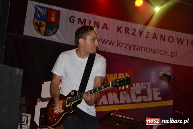 Zdjęcie w galerii na portalu naszraciborz.pl: Mocne muzyczne pożegnanie wakacji w Tworkowie. Zagrał TABU  wiadomości z regionu