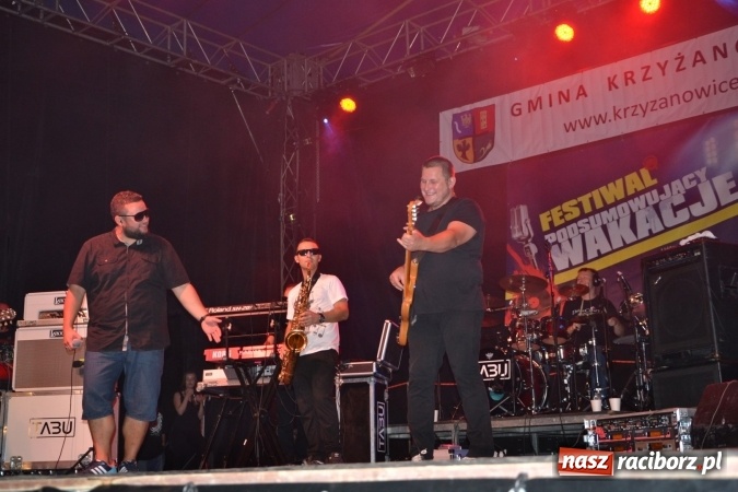 Zdjęcie w galerii na portalu naszraciborz.pl: Mocne muzyczne pożegnanie wakacji w Tworkowie. Zagrał TABU  wiadomości z regionu