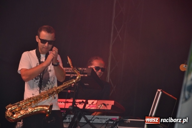 Zdjęcie w galerii na portalu naszraciborz.pl: Mocne muzyczne pożegnanie wakacji w Tworkowie. Zagrał TABU  wiadomości z regionu