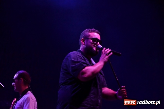 Zdjęcie w galerii na portalu naszraciborz.pl: Mocne muzyczne pożegnanie wakacji w Tworkowie. Zagrał TABU  wiadomości z regionu