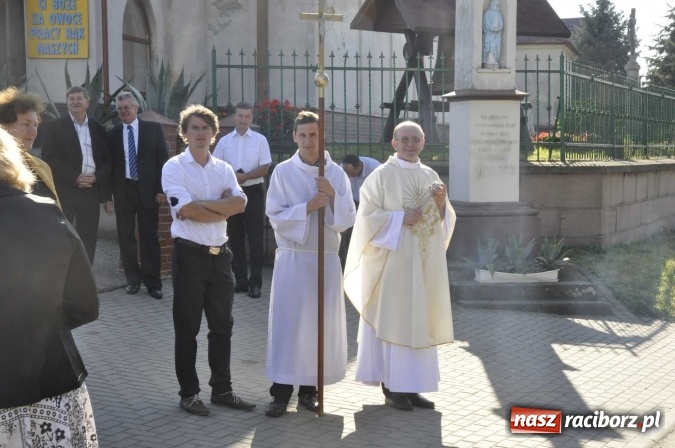 Zdjęcie w galerii na portalu naszraciborz.pl: Dożynki 2016. W Gamowie najmłodsi wypełnili korowód wiadomości z regionu
