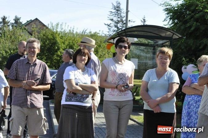Zdjęcie w galerii na portalu naszraciborz.pl: Dożynki 2016. Praczki Słowianki z Żerdzin i dżentelmeni z Pawłowa w korowodzie na gminnych dożynkach w Makowie wiadomości z regionu