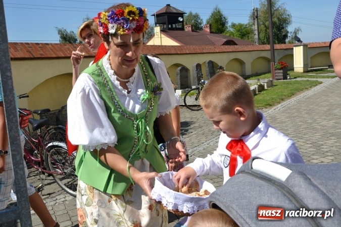 Zdjęcie w galerii na portalu naszraciborz.pl: Dożynki 2016. Parafia Tworków dziękuje dziś za plony wiadomości z regionu