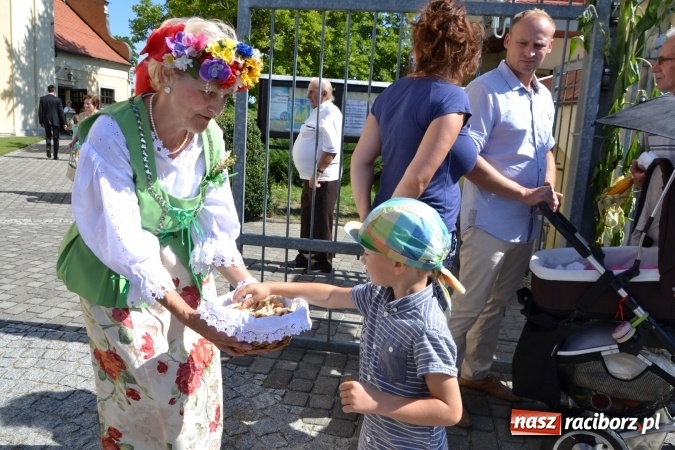 Zdjęcie w galerii na portalu naszraciborz.pl: Dożynki 2016. Parafia Tworków dziękuje dziś za plony wiadomości z regionu