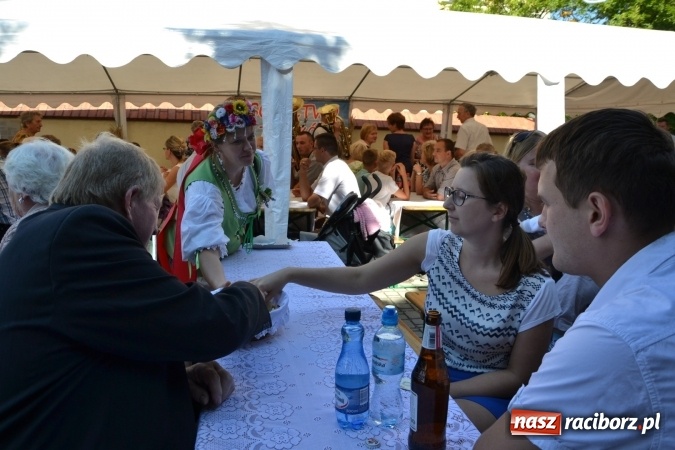 Zdjęcie w galerii na portalu naszraciborz.pl: Dożynki 2016. Parafia Tworków dziękuje dziś za plony wiadomości z regionu