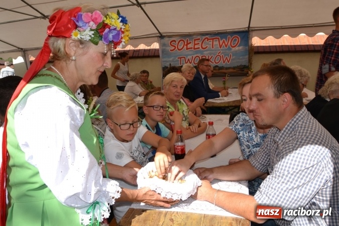Zdjęcie w galerii na portalu naszraciborz.pl: Dożynki 2016. Parafia Tworków dziękuje dziś za plony wiadomości z regionu