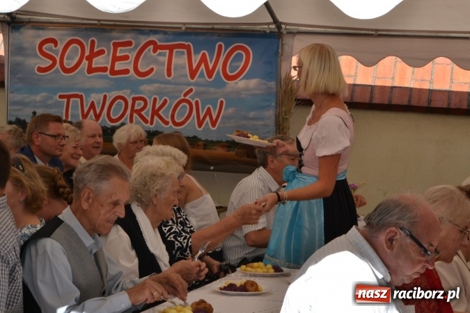 Zdjęcie w galerii na portalu naszraciborz.pl: Dożynki 2016. Parafia Tworków dziękuje dziś za plony wiadomości z regionu