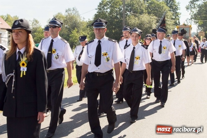 Zdjęcie w galerii na portalu naszraciborz.pl: Dożynki 2016. W Rudzie Kozielskiej jak na karnawale w Rio de Janeiro wiadomości z regionu