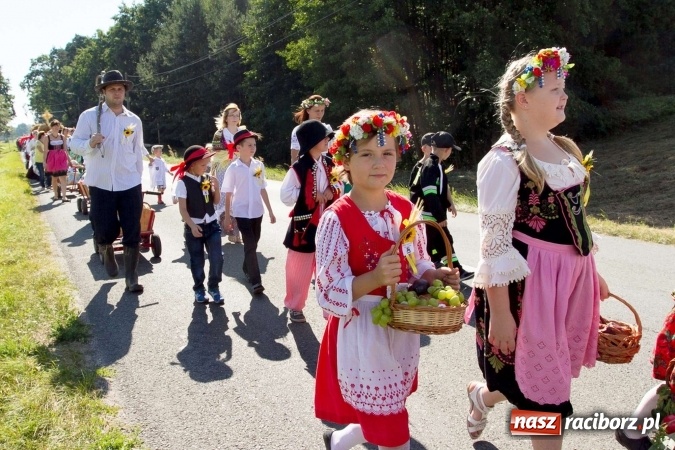 Zdjęcie w galerii na portalu naszraciborz.pl: Dożynki 2016. W Rudzie Kozielskiej jak na karnawale w Rio de Janeiro wiadomości z regionu