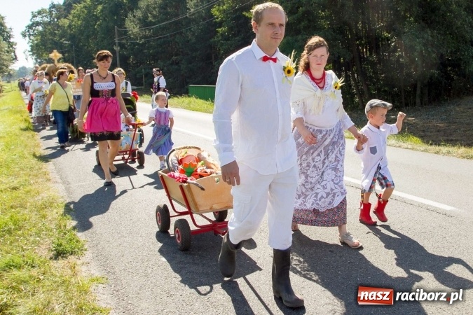 Zdjęcie w galerii na portalu naszraciborz.pl: Dożynki 2016. W Rudzie Kozielskiej jak na karnawale w Rio de Janeiro wiadomości z regionu