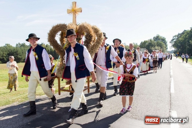 Zdjęcie w galerii na portalu naszraciborz.pl: Dożynki 2016. W Rudzie Kozielskiej jak na karnawale w Rio de Janeiro wiadomości z regionu