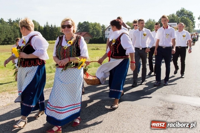 Zdjęcie w galerii na portalu naszraciborz.pl: Dożynki 2016. W Rudzie Kozielskiej jak na karnawale w Rio de Janeiro wiadomości z regionu