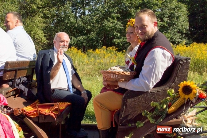 Zdjęcie w galerii na portalu naszraciborz.pl: Dożynki 2016. W Rudzie Kozielskiej jak na karnawale w Rio de Janeiro wiadomości z regionu