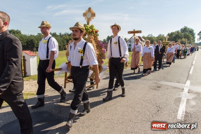 Zdjęcie w galerii na portalu naszraciborz.pl: Dożynki 2016. W Rudzie Kozielskiej jak na karnawale w Rio de Janeiro wiadomości z regionu
