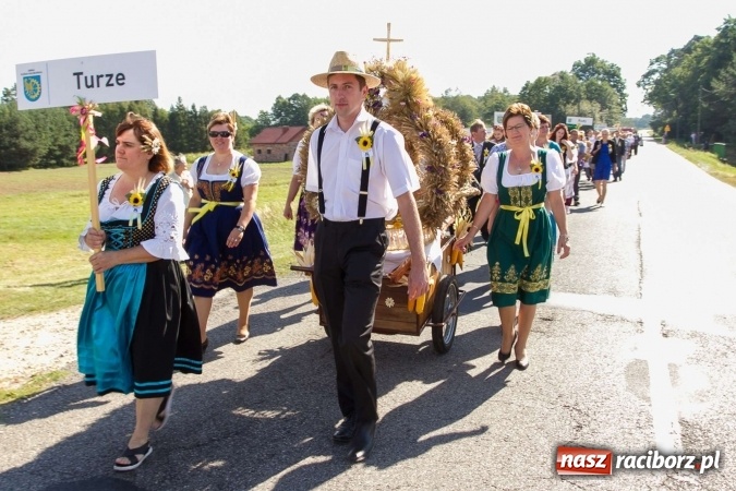 Zdjęcie w galerii na portalu naszraciborz.pl: Dożynki 2016. W Rudzie Kozielskiej jak na karnawale w Rio de Janeiro wiadomości z regionu