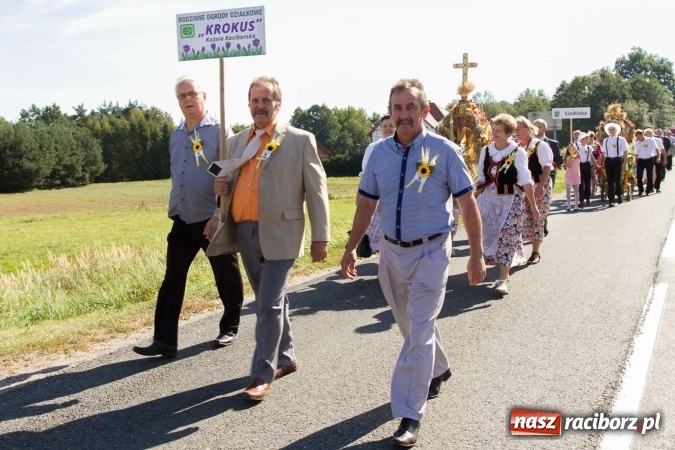 Zdjęcie w galerii na portalu naszraciborz.pl: Dożynki 2016. W Rudzie Kozielskiej jak na karnawale w Rio de Janeiro wiadomości z regionu