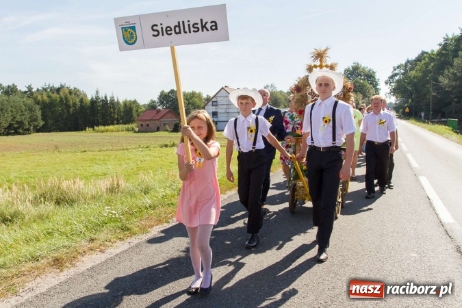 Zdjęcie w galerii na portalu naszraciborz.pl: Dożynki 2016. W Rudzie Kozielskiej jak na karnawale w Rio de Janeiro wiadomości z regionu