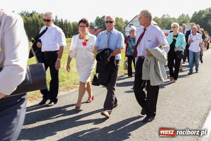 Zdjęcie w galerii na portalu naszraciborz.pl: Dożynki 2016. W Rudzie Kozielskiej jak na karnawale w Rio de Janeiro wiadomości z regionu