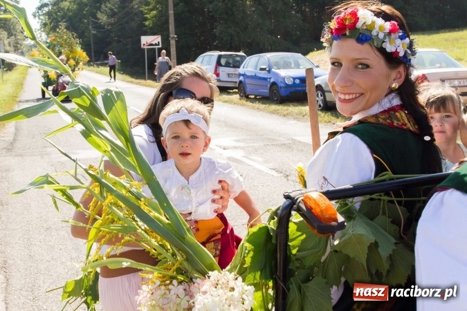 Zdjęcie w galerii na portalu naszraciborz.pl: Dożynki 2016. W Rudzie Kozielskiej jak na karnawale w Rio de Janeiro wiadomości z regionu