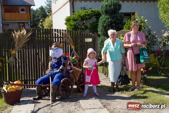 Zdjęcie w galerii na portalu naszraciborz.pl: Dożynki 2016. W Rudzie Kozielskiej jak na karnawale w Rio de Janeiro wiadomości z regionu