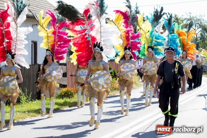 Zdjęcie w galerii na portalu naszraciborz.pl: Dożynki 2016. W Rudzie Kozielskiej jak na karnawale w Rio de Janeiro wiadomości z regionu
