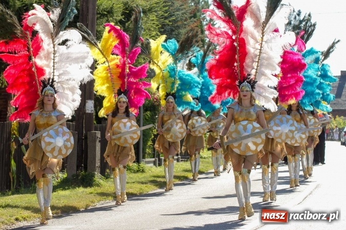 Zdjęcie w galerii na portalu naszraciborz.pl: Dożynki 2016. W Rudzie Kozielskiej jak na karnawale w Rio de Janeiro wiadomości z regionu