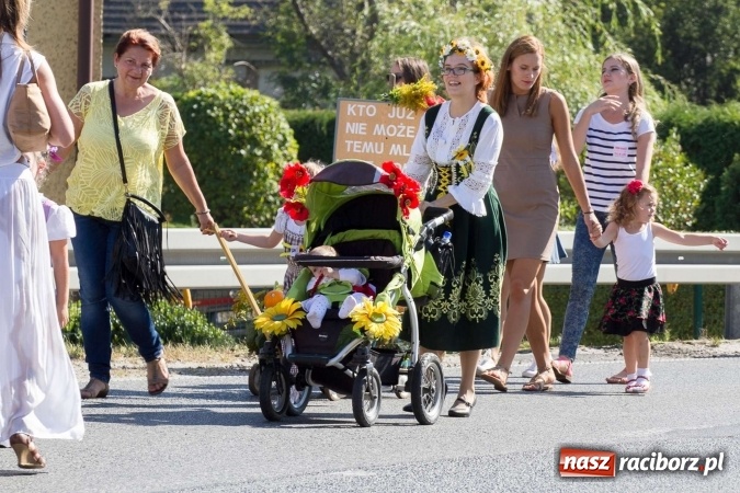 Zdjęcie w galerii na portalu naszraciborz.pl: Dożynki 2016. W Rudzie Kozielskiej jak na karnawale w Rio de Janeiro wiadomości z regionu