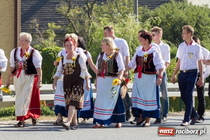Zdjęcie w galerii na portalu naszraciborz.pl: Dożynki 2016. W Rudzie Kozielskiej jak na karnawale w Rio de Janeiro wiadomości z regionu
