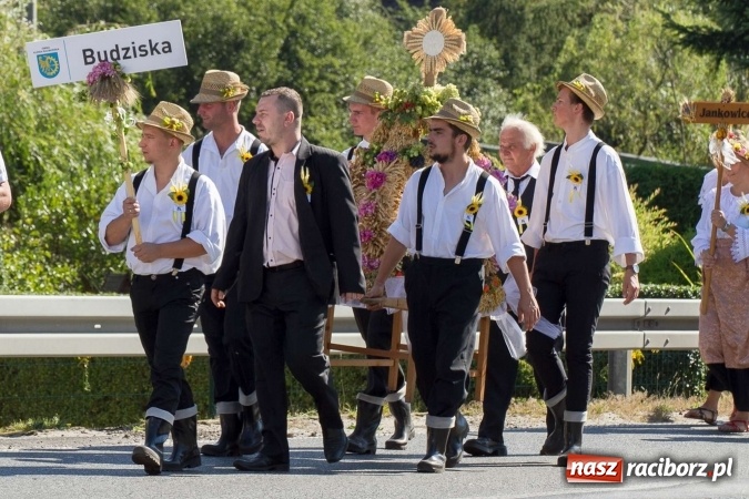 Zdjęcie w galerii na portalu naszraciborz.pl: Dożynki 2016. W Rudzie Kozielskiej jak na karnawale w Rio de Janeiro wiadomości z regionu