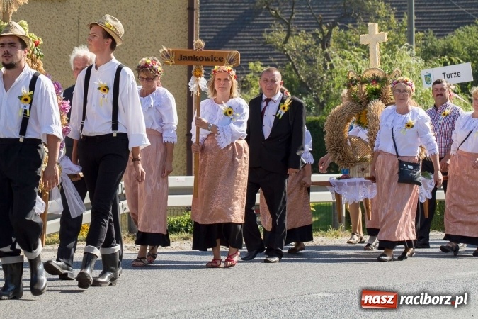 Zdjęcie w galerii na portalu naszraciborz.pl: Dożynki 2016. W Rudzie Kozielskiej jak na karnawale w Rio de Janeiro wiadomości z regionu