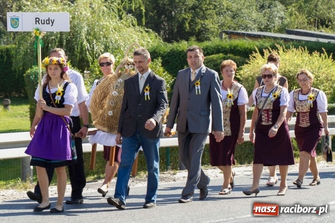 Zdjęcie w galerii na portalu naszraciborz.pl: Dożynki 2016. W Rudzie Kozielskiej jak na karnawale w Rio de Janeiro wiadomości z regionu
