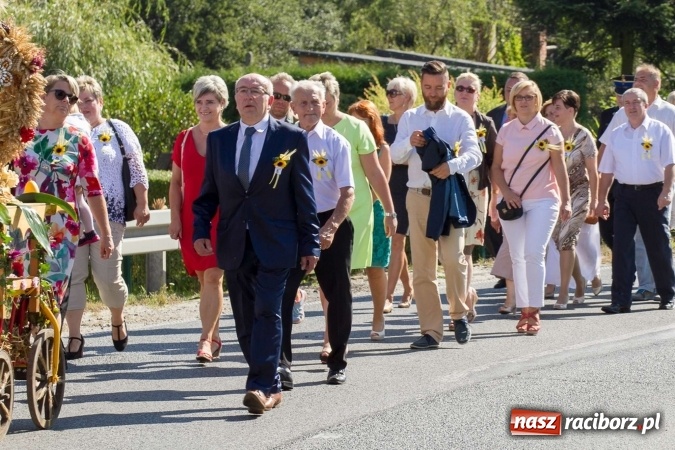 Zdjęcie w galerii na portalu naszraciborz.pl: Dożynki 2016. W Rudzie Kozielskiej jak na karnawale w Rio de Janeiro wiadomości z regionu