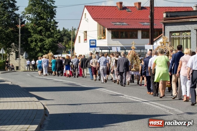 Zdjęcie w galerii na portalu naszraciborz.pl: Dożynki 2016. W Rudzie Kozielskiej jak na karnawale w Rio de Janeiro wiadomości z regionu