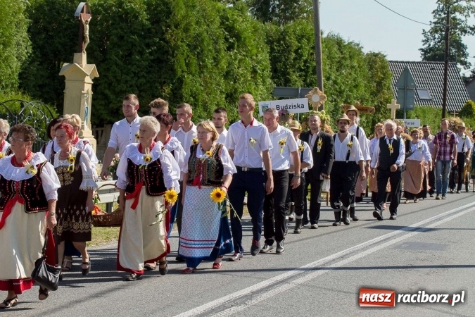 Zdjęcie w galerii na portalu naszraciborz.pl: Dożynki 2016. W Rudzie Kozielskiej jak na karnawale w Rio de Janeiro wiadomości z regionu
