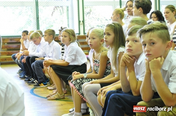 Zdjęcie w galerii na portalu naszraciborz.pl: Najmniejsza szkoła z najmniejszą klasą rozpoczęła rok szkolny wiadomości z regionu