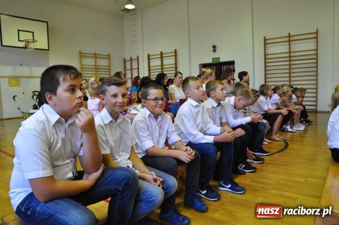 Zdjęcie w galerii na portalu naszraciborz.pl: Najmniejsza szkoła z najmniejszą klasą rozpoczęła rok szkolny wiadomości z regionu