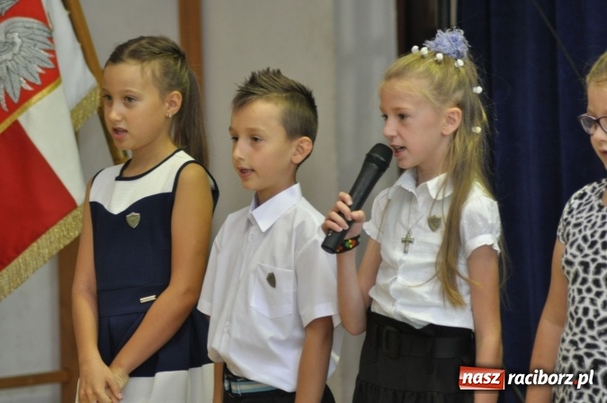 Zdjęcie w galerii na portalu naszraciborz.pl: Najmniejsza szkoła z najmniejszą klasą rozpoczęła rok szkolny wiadomości z regionu