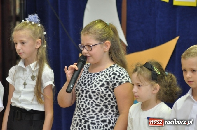 Zdjęcie w galerii na portalu naszraciborz.pl: Najmniejsza szkoła z najmniejszą klasą rozpoczęła rok szkolny wiadomości z regionu