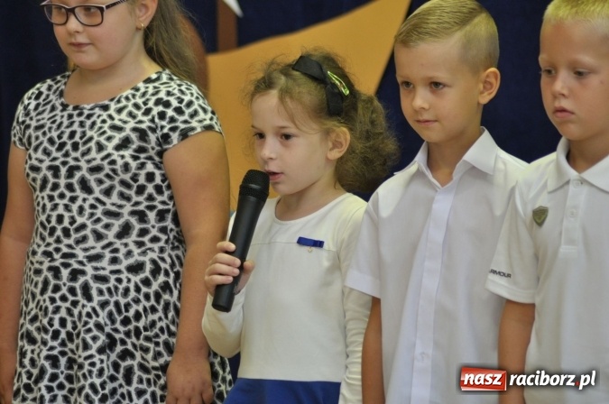 Zdjęcie w galerii na portalu naszraciborz.pl: Najmniejsza szkoła z najmniejszą klasą rozpoczęła rok szkolny wiadomości z regionu