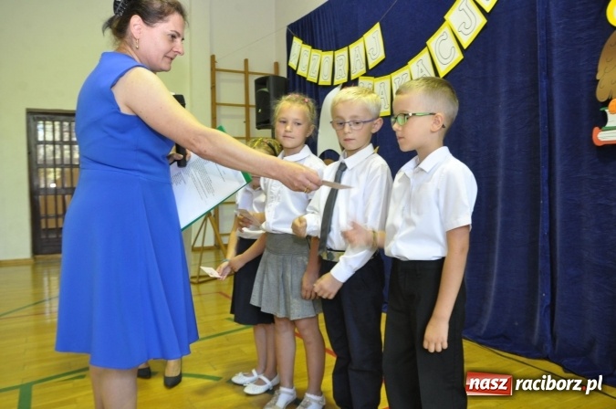 Zdjęcie w galerii na portalu naszraciborz.pl: Najmniejsza szkoła z najmniejszą klasą rozpoczęła rok szkolny wiadomości z regionu